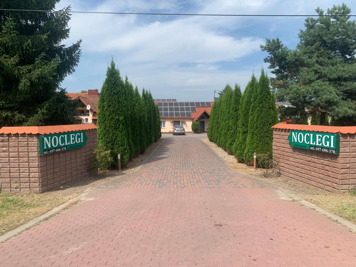 Noclegi Ciesiul Orneta Exteriör bild